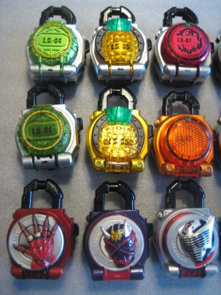 画像2: 仮面ライダー鎧武[ロックシード15個セット]まとめ売りKamen rider gaimu [Rock seed 15 pieces set] Summary selling (2)