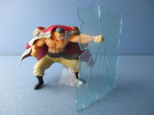 画像1: ワンピース[白ひげ　海震　フィギュア　アタックモーションズ]One Piece [Whitebeard Kaishin figure Attack Motions] (1)