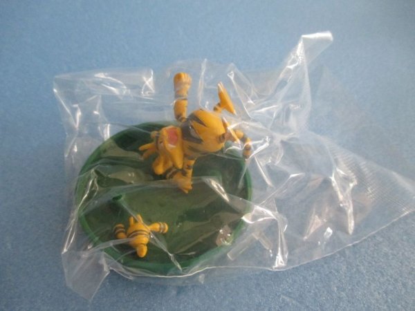 画像2: ポケットモンスター[立体ポケモン図鑑　全国版　第3集　エレキッド・エレブー]Pokemon [3D Pokemon Zukan Nationwide Edition Vol. 3　Elekid Ereboo] (2)