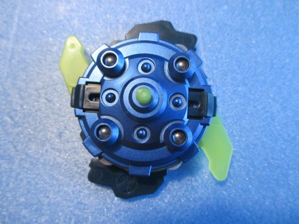 画像2: 爆転シュートベイブレード[ガイアドラグーン　ブルーメタリックver]　Beyblade [Gaia Dragoon Blue Metallic ver.] (2)