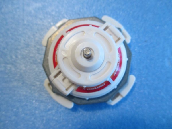 画像2: 爆転シュートベイブレード[ドランザーV　限定ホワイトver]　Beyblade [Dranzer V Limited White Version] (2)