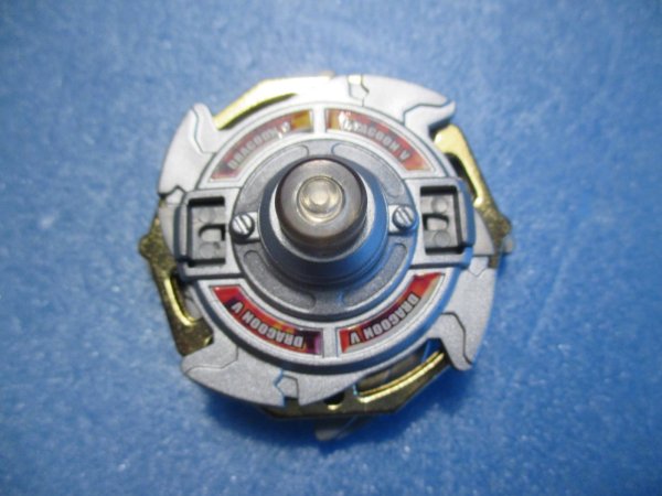 画像2: 爆転シュートベイブレード[ドラグーンV　シルバーver　コロコロ限定]　Beyblade[Dragoon V2 Fire Blood ver.] (2)