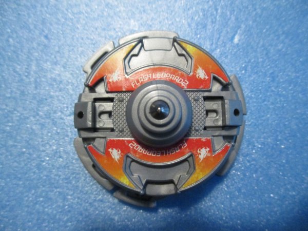 画像2: 爆転シュートベイブレード[フラッシュレオパルド２　限定]　Beyblade[Flash Leopard 2 (Limited Edition)] (2)