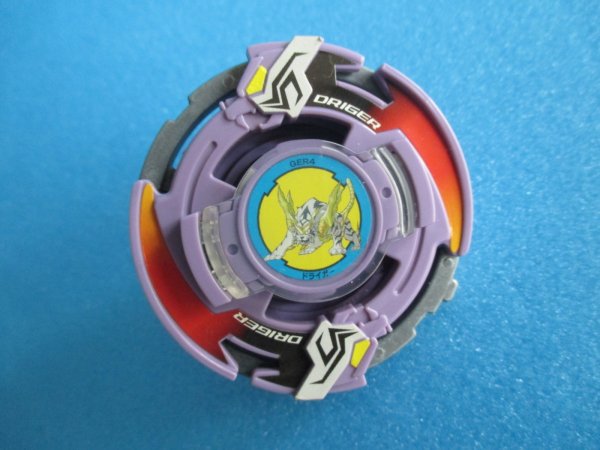 画像1: 爆転シュートベイブレード[ドライガーS　ライトパープル　ランダムブースター5]　Beyblade[Driger S Light Purple Random Booster 5] (1)